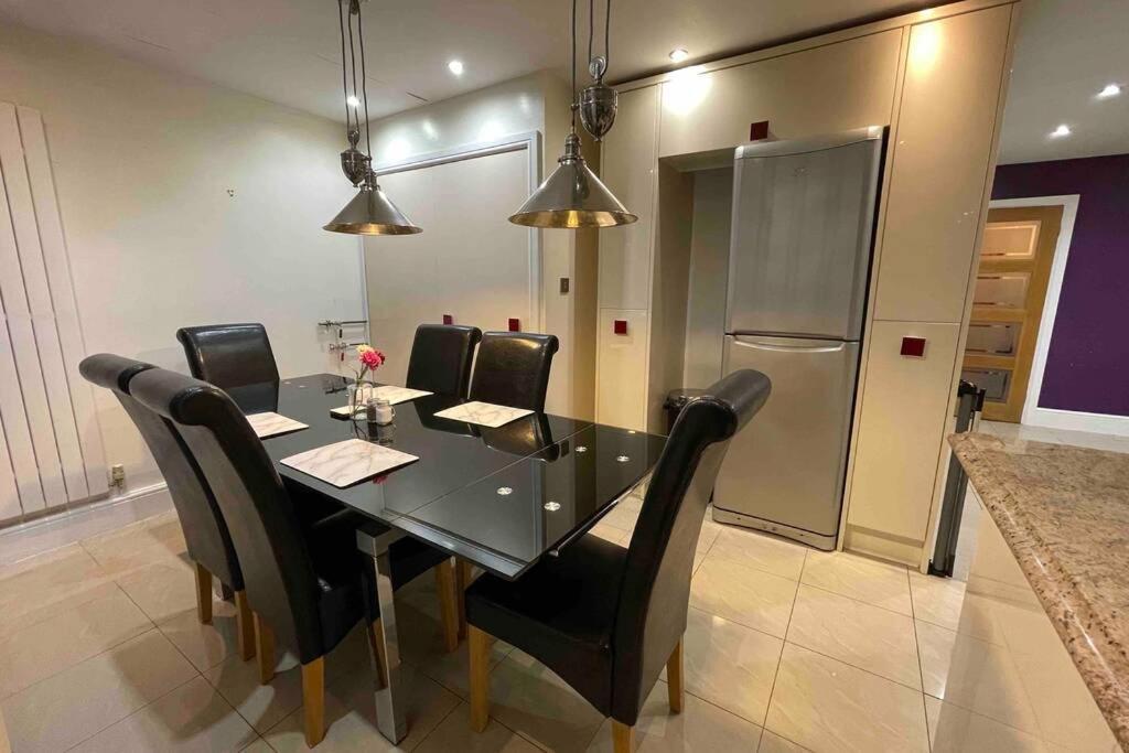 Detached Bungalow II Big Garden II Pet Friendly Villa Hednesford Luaran gambar